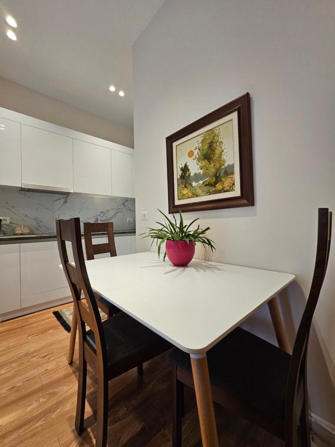 Alba Studio Apartment Tiranë Luaran gambar